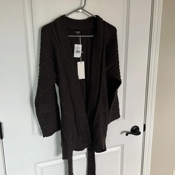 NWT Vici Exclusive x Fate Charcoal Cardigan. - Picture 2 of 16